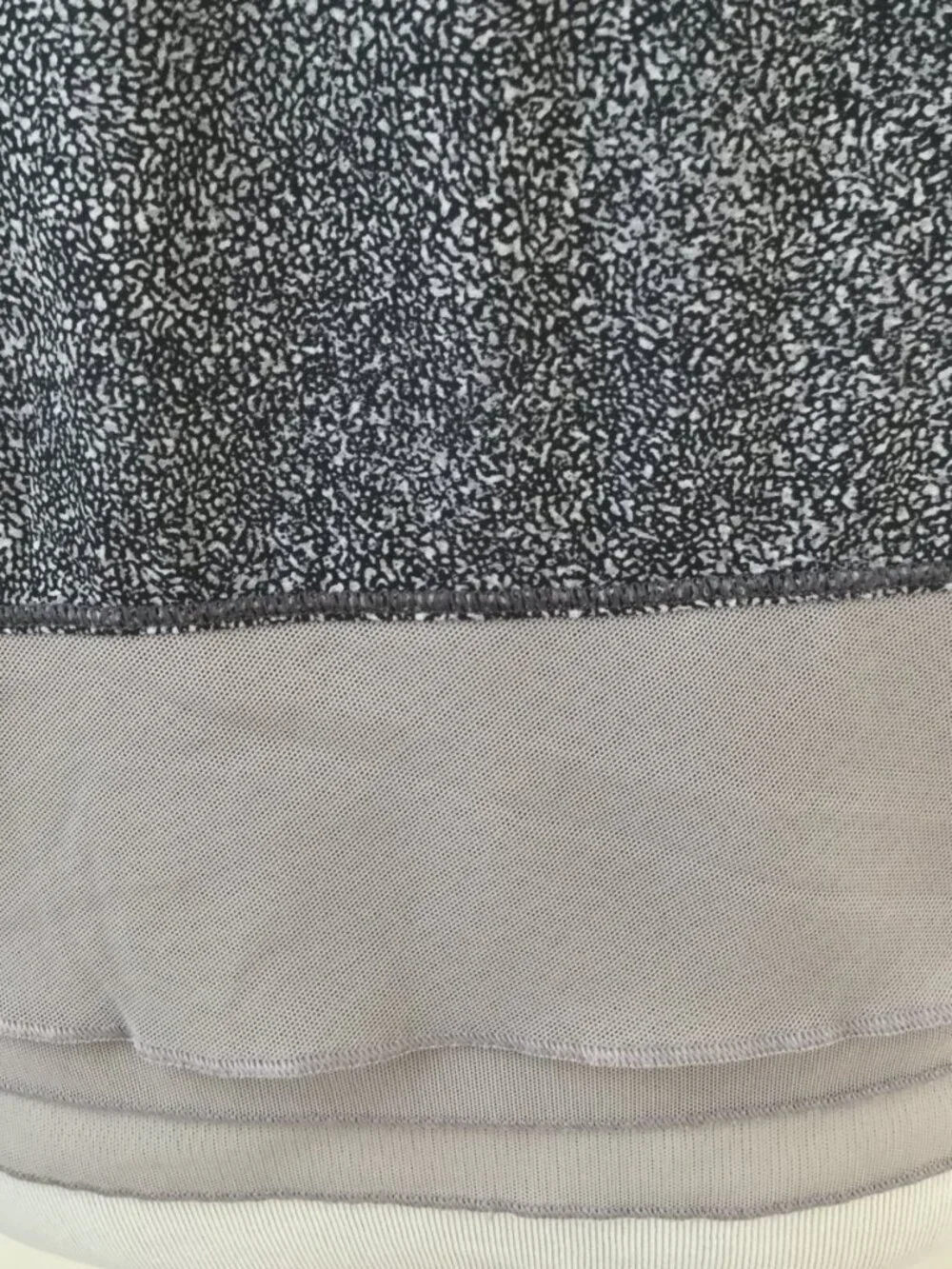 Lululemon Tshirt 6 - Picture 5 of 6